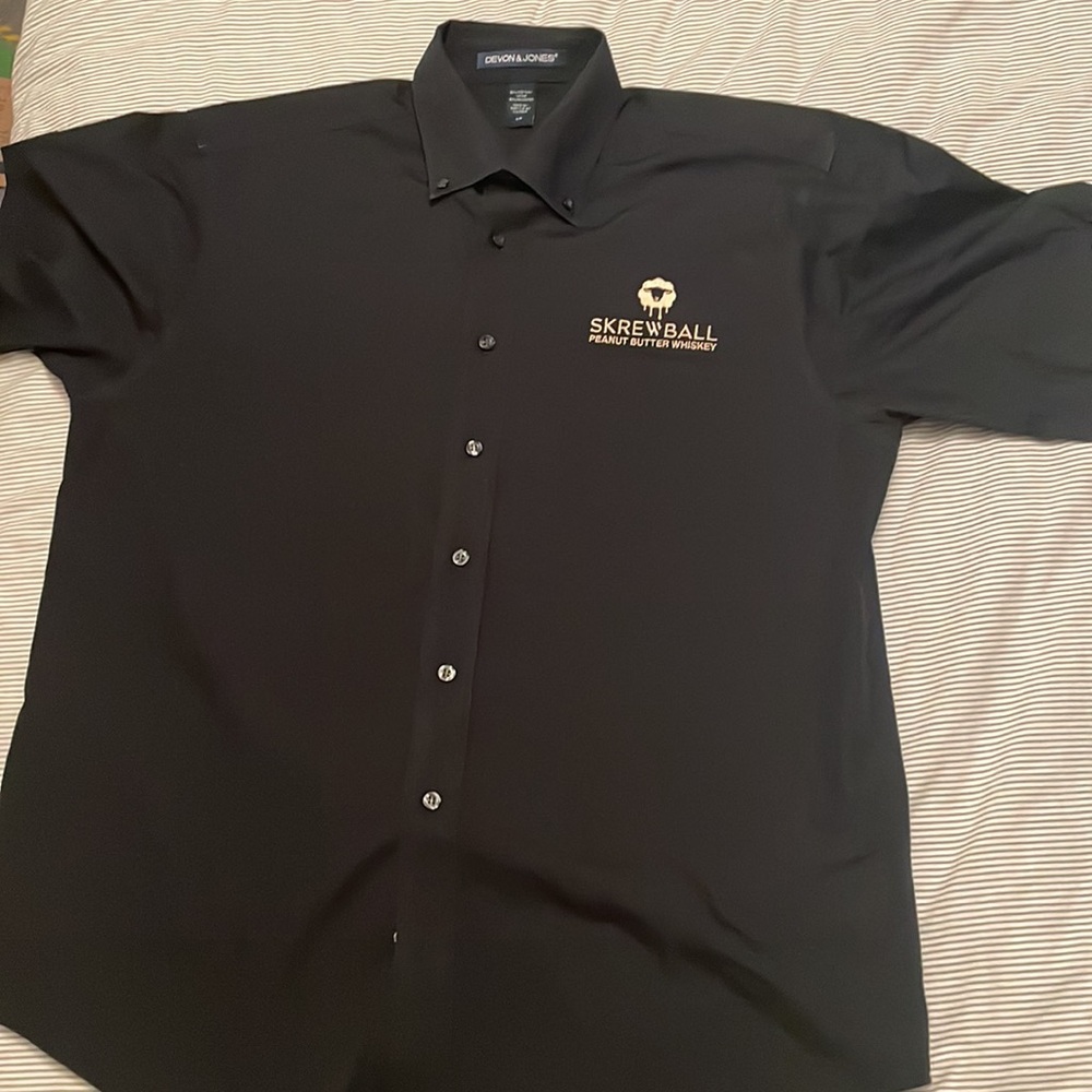 Black bar service button down